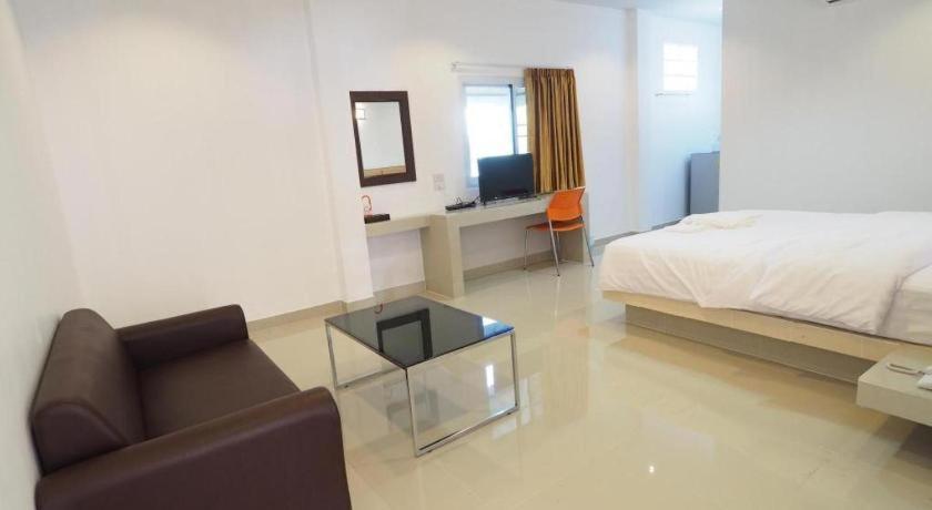 The Phant Hotel Сурин Екстериор снимка