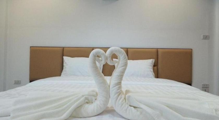 The Phant Hotel Сурин Екстериор снимка