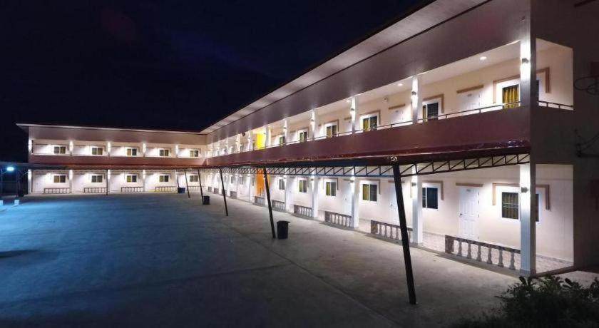 The Phant Hotel Сурин Екстериор снимка